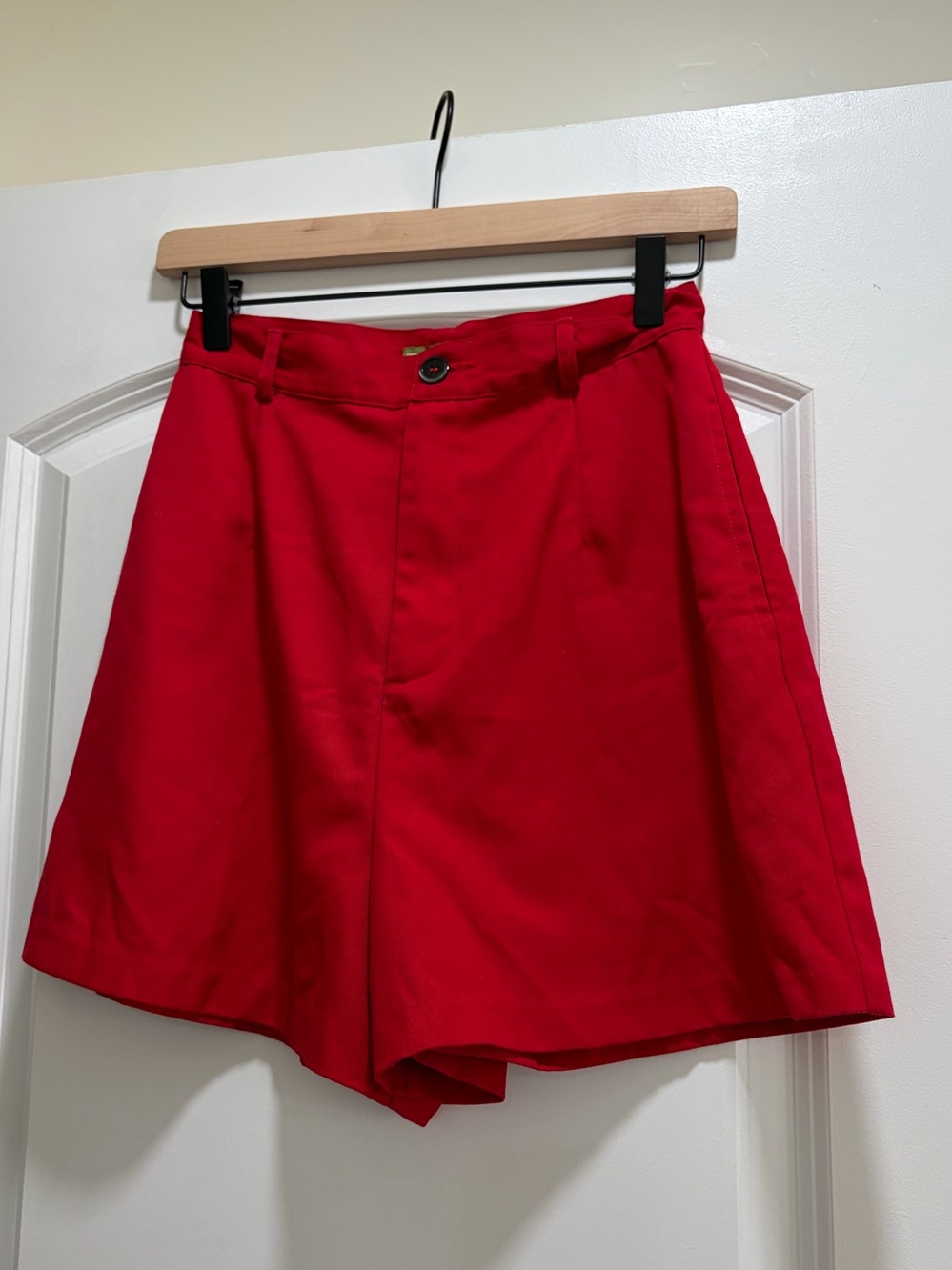 VTG 90s Esprit Essentials Red High Waisted Pleated A-Line Shorts - Size 5/6